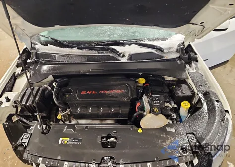 2018 Jeep Compass Latitude z USA, uszkodzony, nr VIN 3C4NJDBB2JT397739